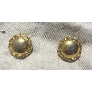 Trifari TM mark clip on earrings gold costume jewelry retro Vtg 80s 90s classic